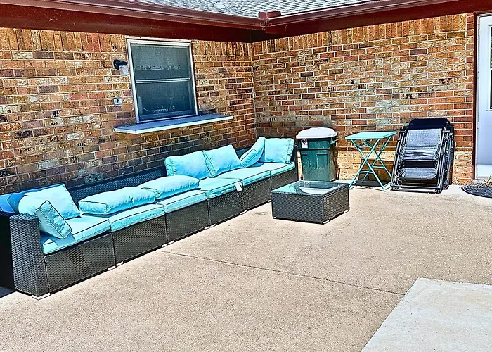 Casa de férias Tx Speedway Studio: Desk + Cowboy Dipping Pool By Vacation Your Way